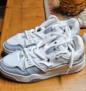 Men's Aderstar Skoo Wood White and Gray Skateboarding Shoes